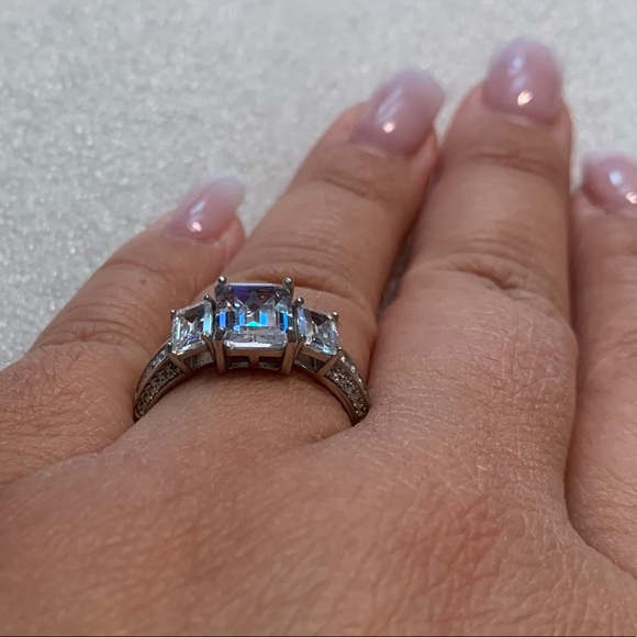 Wedding ring - Picture 6 of 7